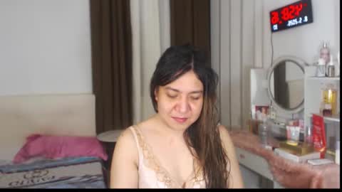 Snapshot of stellahugets chatting on May 7, 2026, 8:58 pm Stella online show from May 7, 2026, 8:58 pm
