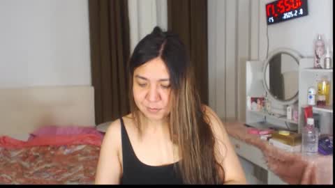 Snapshot of stellahugets chatting on May 8, 2026, 2:22 pm Stella online show from May 8, 2026, 2:22 pm