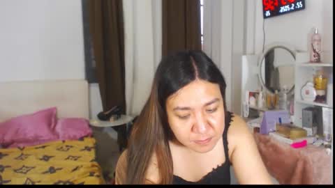 Snapshot of stellahugets chatting on May 22, 2026, 1:57 am Stella online show from May 22, 2026, 1:57 am