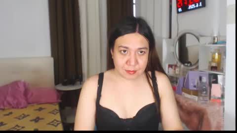 Snapshot of stellahugets chatting on June 3, 2026, 12:57 am Stella online show from June 3, 2026, 12:57 am