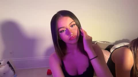 stellapearl online show from September 18, 2025, 5:20 am