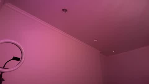 stellapearl online show from September 25, 2025, 6:00 pm