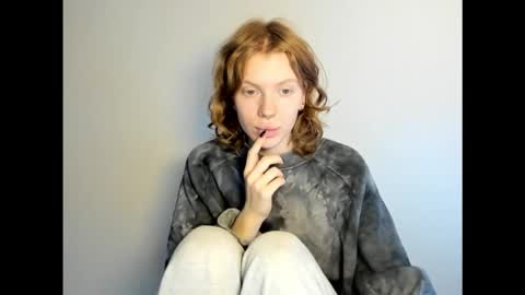 S T E L L A online show from November 25, 2025, 8:14 am