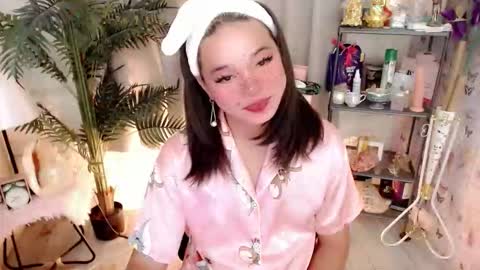 Stella sweet online show from May 5, 2026, 3:09 pm
