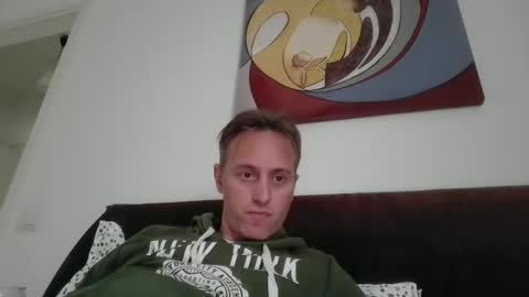 sten015 online show from November 18, 2025, 11:58 am