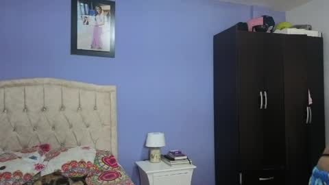 Stephania online show from May 14, 2026, 3:19 pm