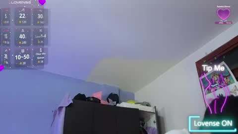 Stephania online show from June 1, 2026, 3:47 pm