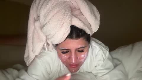 Snapshot of stephaniehudson55 chatting on March 23, 2026, 9:35 am stephaniehudson55 online show from March 23, 2026, 9:35 am