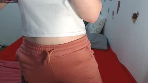 Stephanie   online show from January 13, 2026, 11:48 am