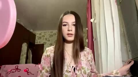 Stephani online show from March 5, 2026, 3:08 pm