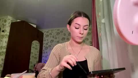 Stephani online show from March 14, 2026, 5:07 pm