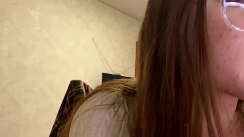 Stephani online show from April 6, 2026, 3:13 pm