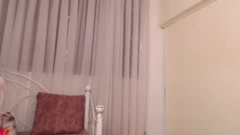 stephany_rodriguez_ online show from September 15, 2025, 12:16 pm