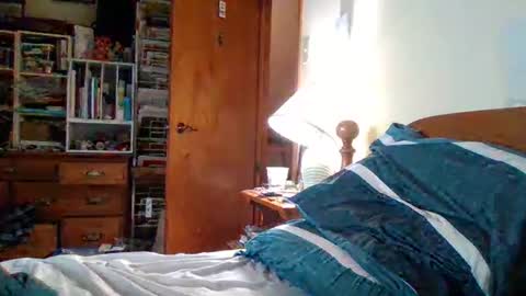 Ian23602 online show from September 23, 2025, 11:57 am