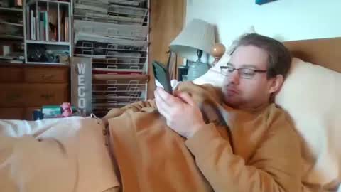 Ian23602 online show from December 22, 2025, 3:42 pm