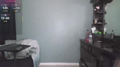 Im Yours online show from November 12, 2025, 12:11 am