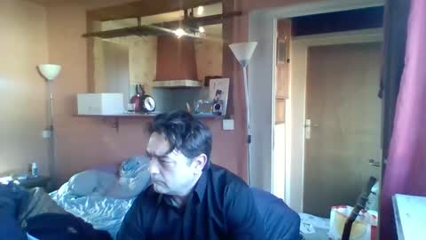 stevefromfrance online show from December 26, 2024, 10:48 am