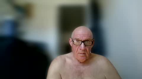 Snapshot of stevejons47 chatting on April 21, 2026, 2:56 pm stevejons47 online show from April 21, 2026, 2:56 pm