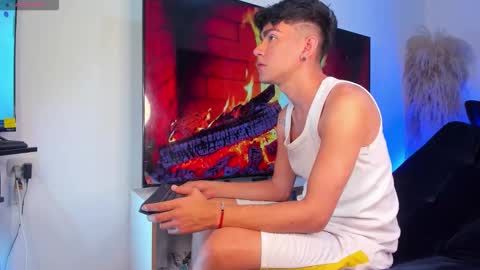 Snapshot of steven_baby69 chatting on October 28, 2025, 3:10 am STEVENN online show from October 28, 2025, 3:10 am