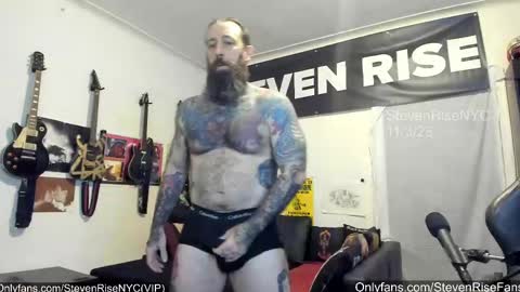 StevenRiseNYC online show from November 4, 2025, 1:27 am
