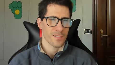 Snapshot of stevex870 chatting on December 14, 2025, 1:49 pm Steve online show from December 14, 2025, 1:49 pm