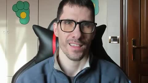 Snapshot of stevex870 chatting on December 20, 2025, 9:05 am Steve online show from December 20, 2025, 9:05 am