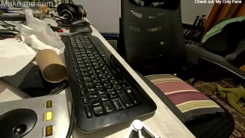 stevie_grey online show from April 14, 2026, 6:25 pm