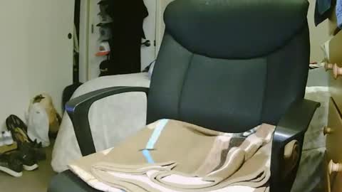 Chillguy online show from April 1, 2026, 3:51 am