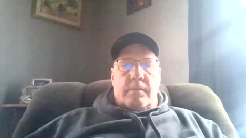 Snapshot of stew1014 chatting on January 10, 2025, 5:02 pm bobby online show from January 10, 2025, 5:02 pm