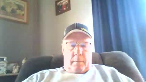 Snapshot of stew1014 chatting on February 7, 2026, 6:22 pm bobby online show from February 7, 2026, 6:22 pm