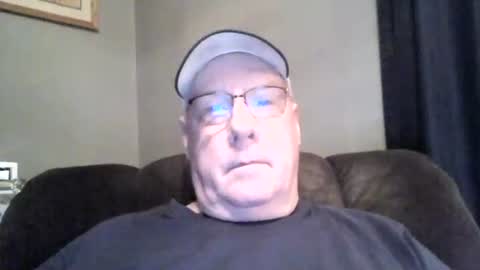 Snapshot of stew1014 chatting on March 21, 2026, 11:04 am bobby online show from March 21, 2026, 11:04 am