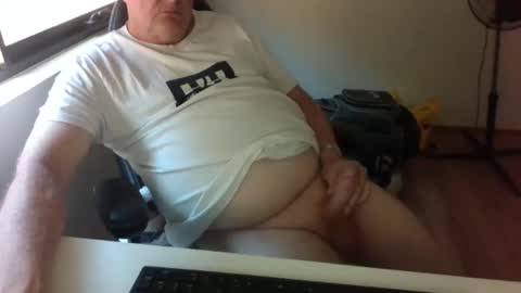 Snapshot of stiffyman55 chatting on February 4, 2026, 3:34 am stiffyman55 online show from February 4, 2026, 3:34 am