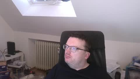 Oliver online show from March 31, 2026, 6:36 am