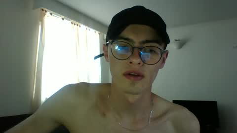 stiv_grant online show from September 23, 2025, 6:33 pm