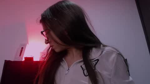 stiven online show from November 12, 2025, 1:28 am