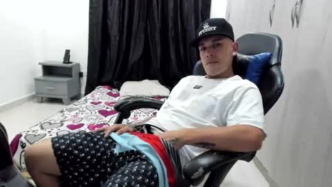 Snapshot of stiven_fox33 chatting on November 18, 2025, 2:28 am stiven_fox33 online show from November 18, 2025, 2:28 am