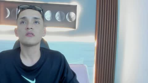 stiven_star_ online show from May 23, 2026, 1:44 am