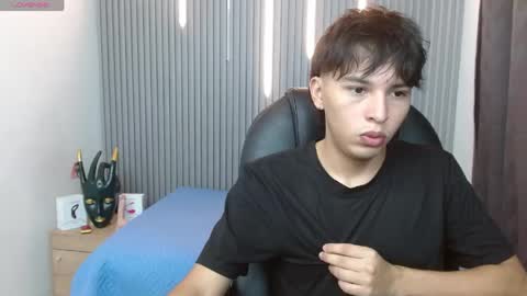 Snapshot of stiwentwink chatting on April 18, 2026, 3:16 pm Stiwen online show from April 18, 2026, 3:16 pm