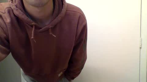 Snapshot of stoned32w chatting on February 18, 2026, 3:24 am Cameron online show from February 18, 2026, 3:24 am