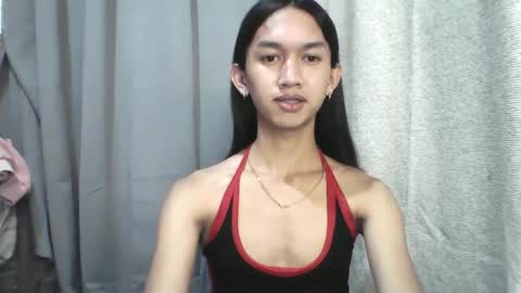 Snapshot of stonehard_sophia chatting on December 27, 2024, 3:09 am Cute Sophia online show from December 27, 2024, 3:09 am