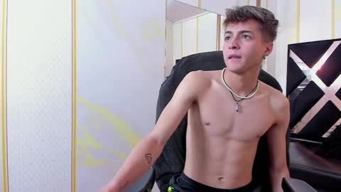 Snapshot of stonne69 chatting on March 7, 2025, 4:33 pm stonne69 online show from March 7, 2025, 4:33 pm