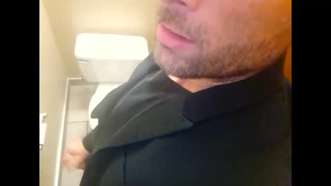 Snapshot of stopshottttt chatting on October 27, 2025, 5:17 pm stopshottttt online show from October 27, 2025, 5:17 pm