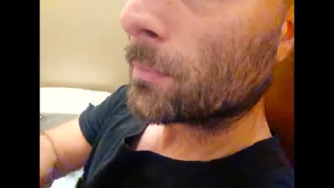 Snapshot of stopshottttt chatting on November 20, 2025, 6:40 pm stopshottttt online show from November 20, 2025, 6:40 pm