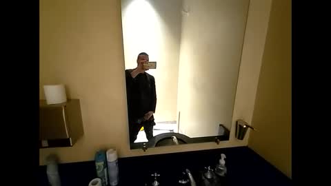 Snapshot of stopshottttt chatting on January 15, 2026, 8:01 pm stopshottttt online show from January 15, 2026, 8:01 pm