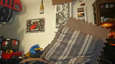 Str8 online show from February 20, 2025, 3:19 pm