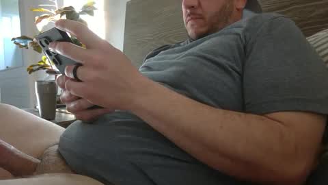 Masked man online show from February 26, 2025, 4:56 pm