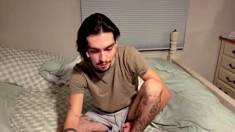 str8whiteboy21 online show from November 25, 2025, 6:24 am