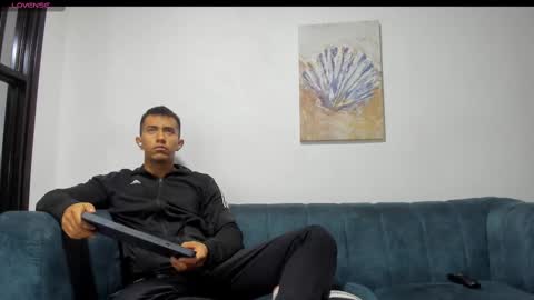 straight__friends online show from November 7, 2025, 2:50 pm