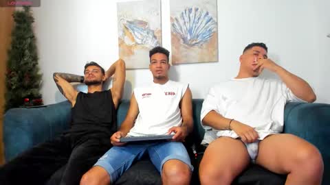 straight__friends online show from March 2, 2026, 2:13 pm