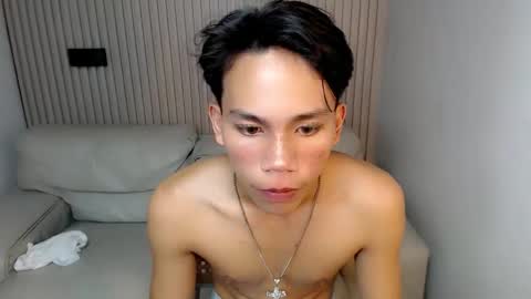Snapshot of straight_moreno69 chatting on April 12, 2026, 3:17 pm James online show from April 12, 2026, 3:17 pm